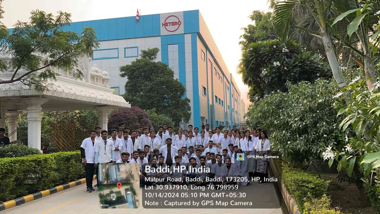 State-of-the-art Pharmacy Laboratory & Research - Photo 14